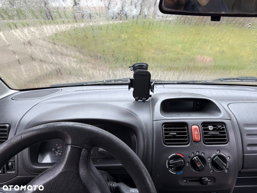 Opel Agila 1.2 Comfort - 2