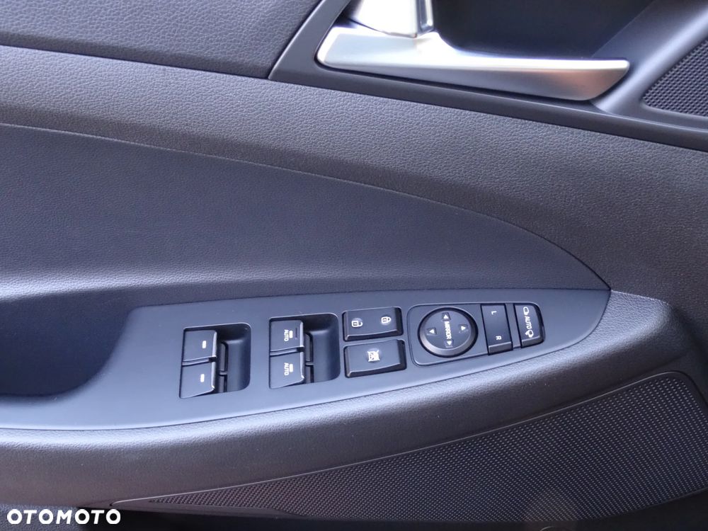 Hyundai Tucson 1.6 GDi 2WD Select - 25