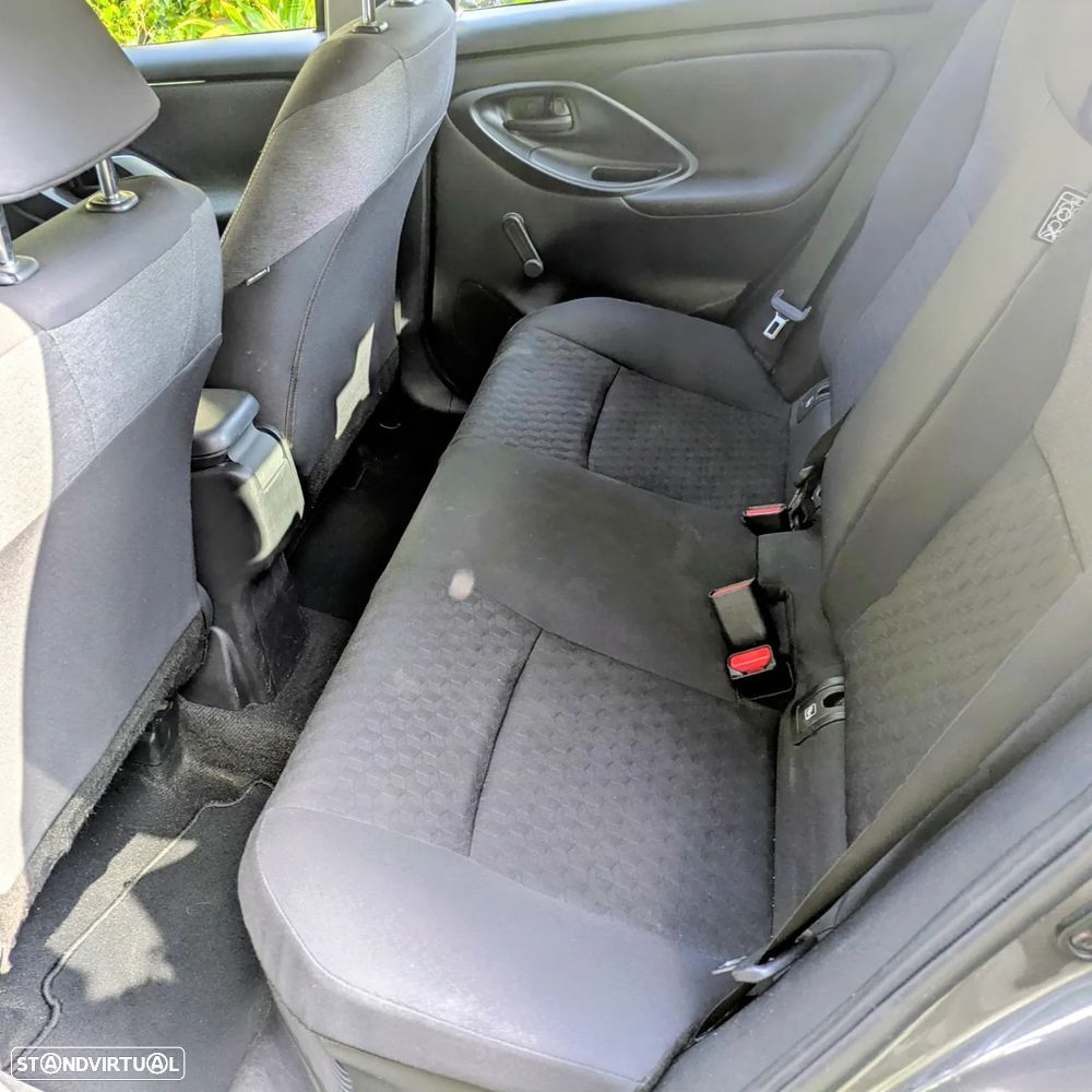 Toyota Yaris - 7