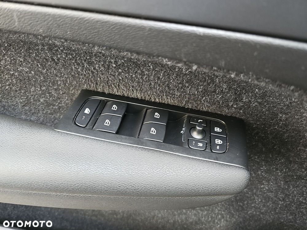 Volvo XC 40 D3 Momentum - 21