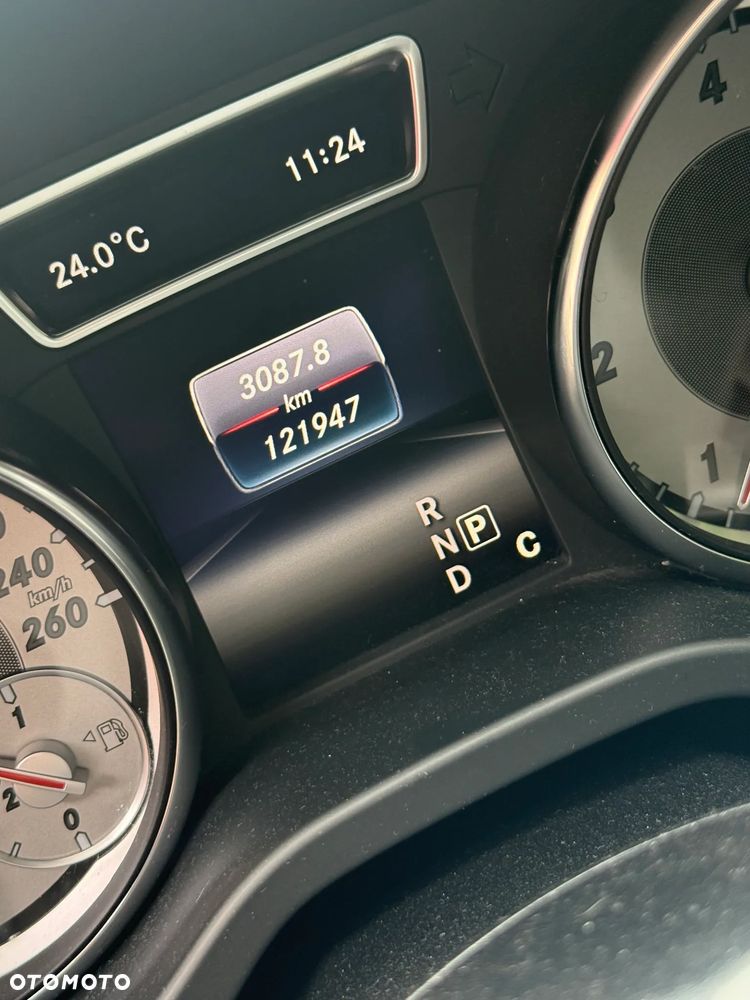 Mercedes-Benz GLA - 2