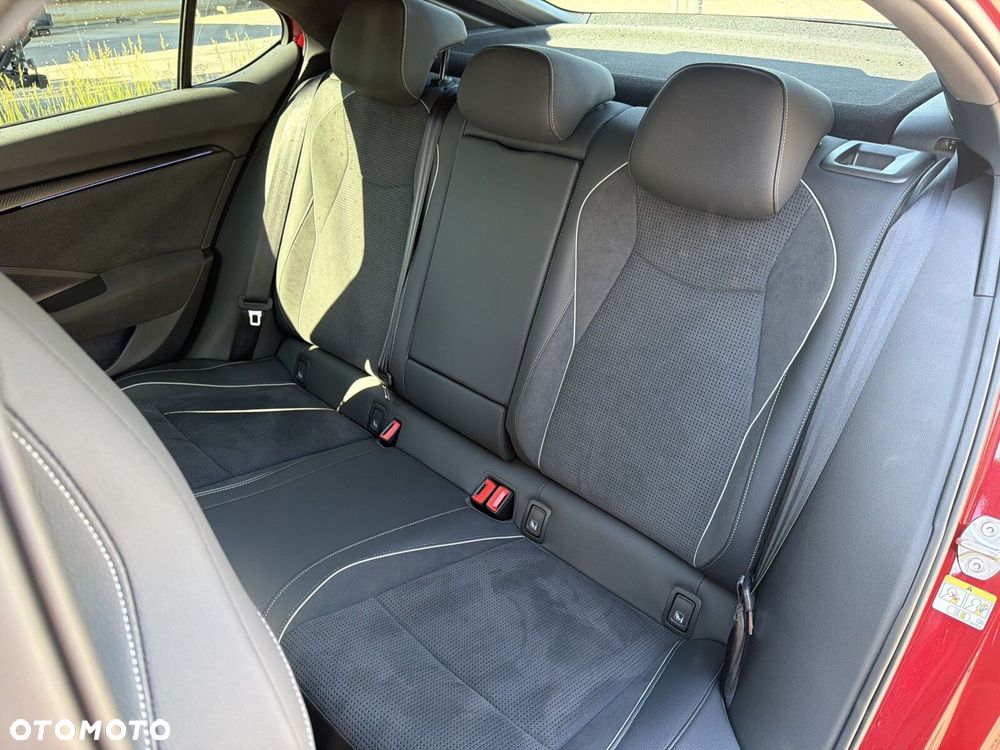 Skoda Superb 2.0 TSI Sportline DSG - 19