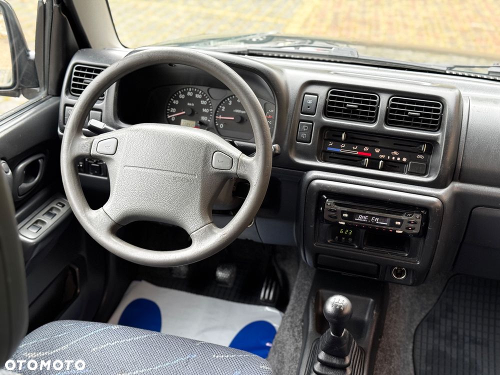 Suzuki Jimny 1.3 - 10