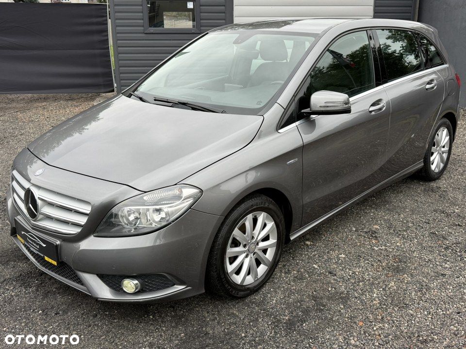 Mercedes-Benz B-Class 2012 photo 3