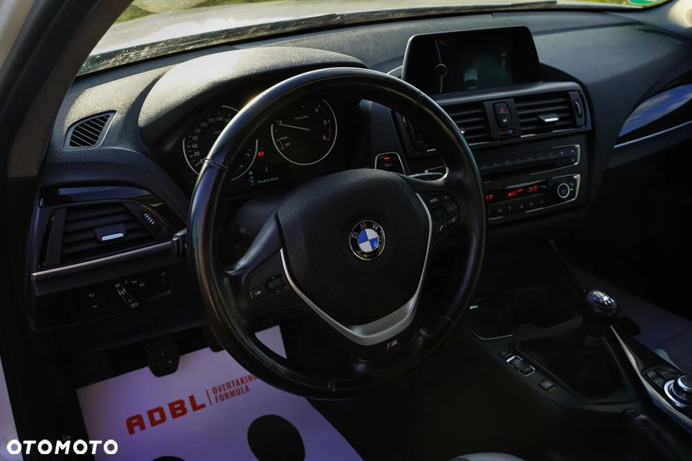 BMW Seria 1 120d Urban Line - 12