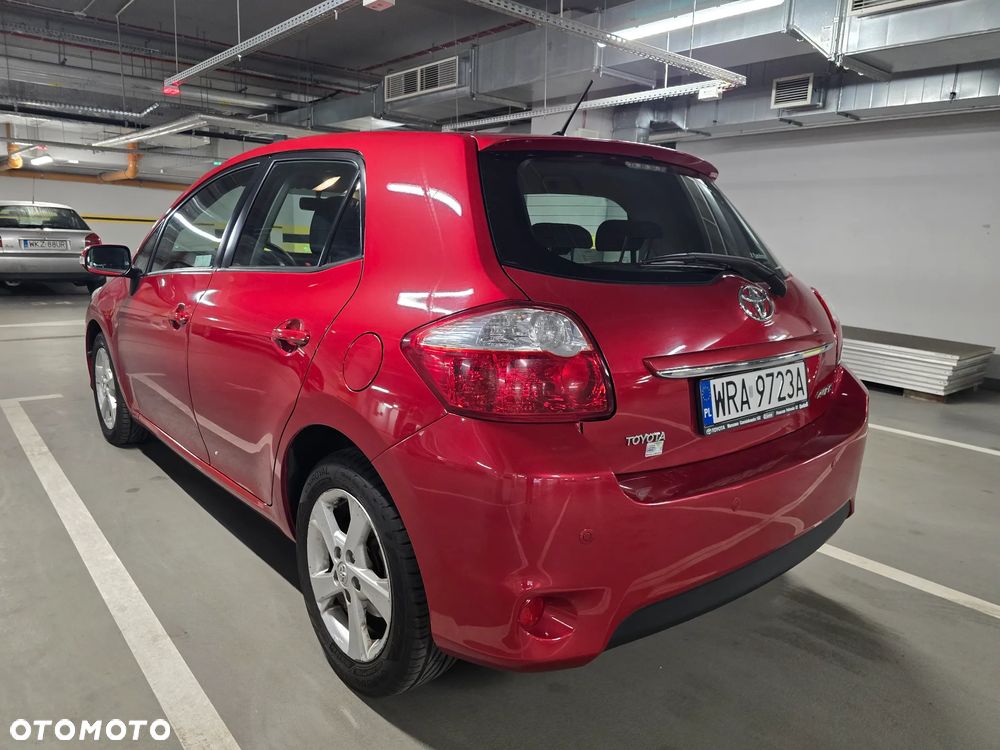 Toyota Auris 1.6 Premium - 4