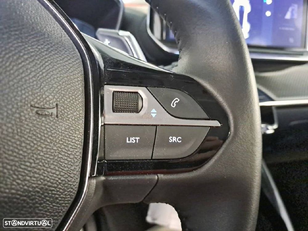Peugeot 208 1.2 PureTech Allure EAT8 - 17