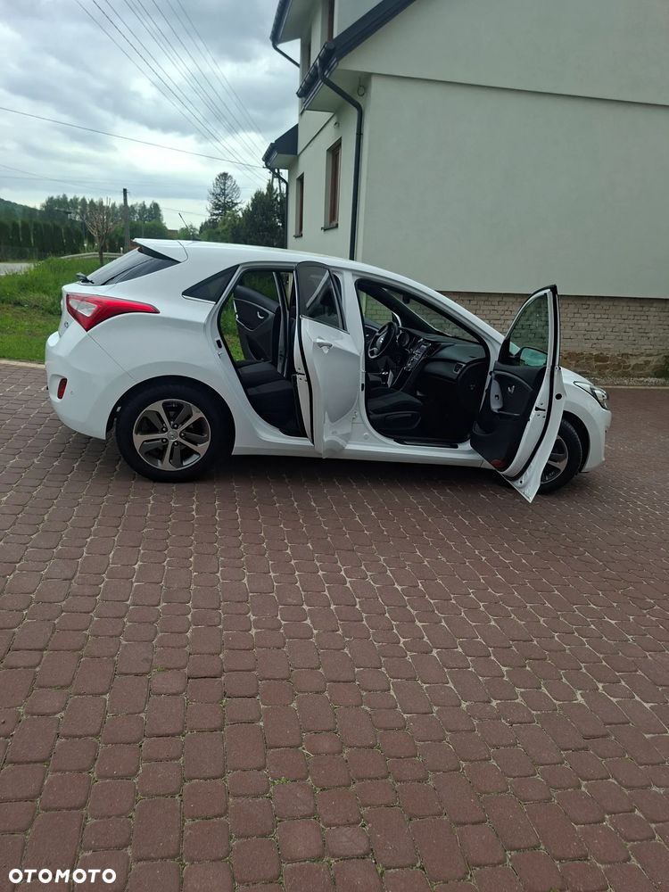 Hyundai i30 1.4 Passion - 6