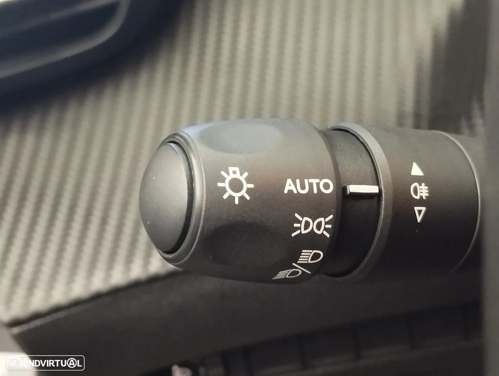 Peugeot 2008 1.2 PureTech Style - 20