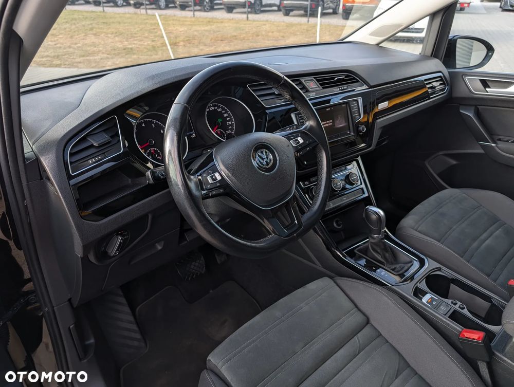 Volkswagen Touran 1.8 TSI (BlueMotion Technology) DSG Highline - 20