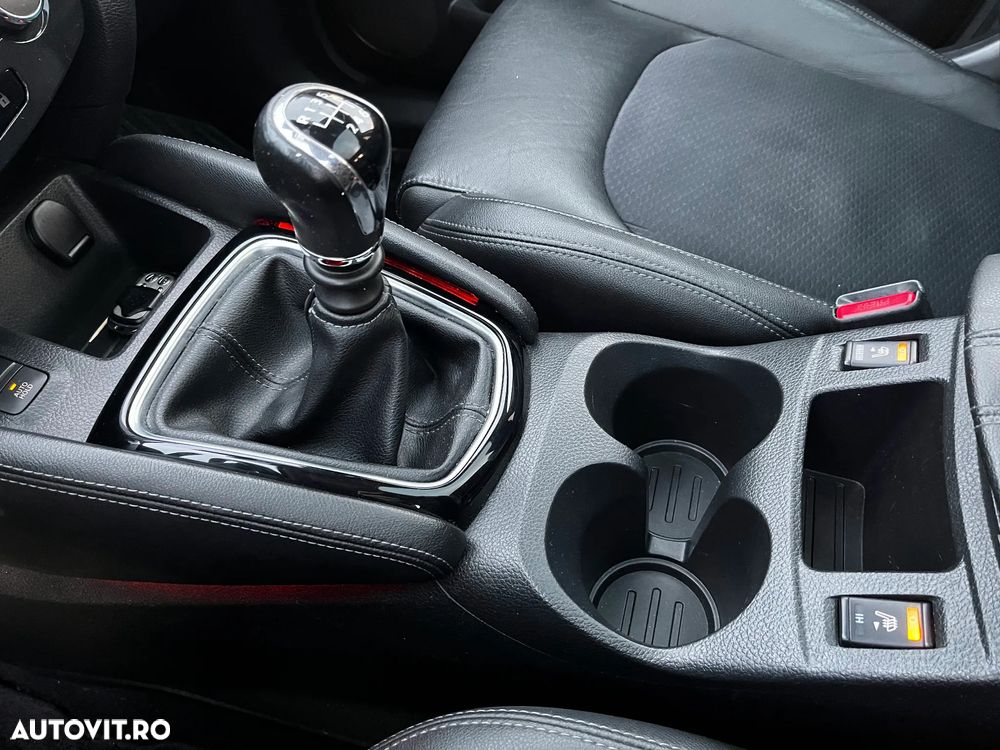 Nissan Qashqai 1.6 DCI Start/Stop Tekna - 14