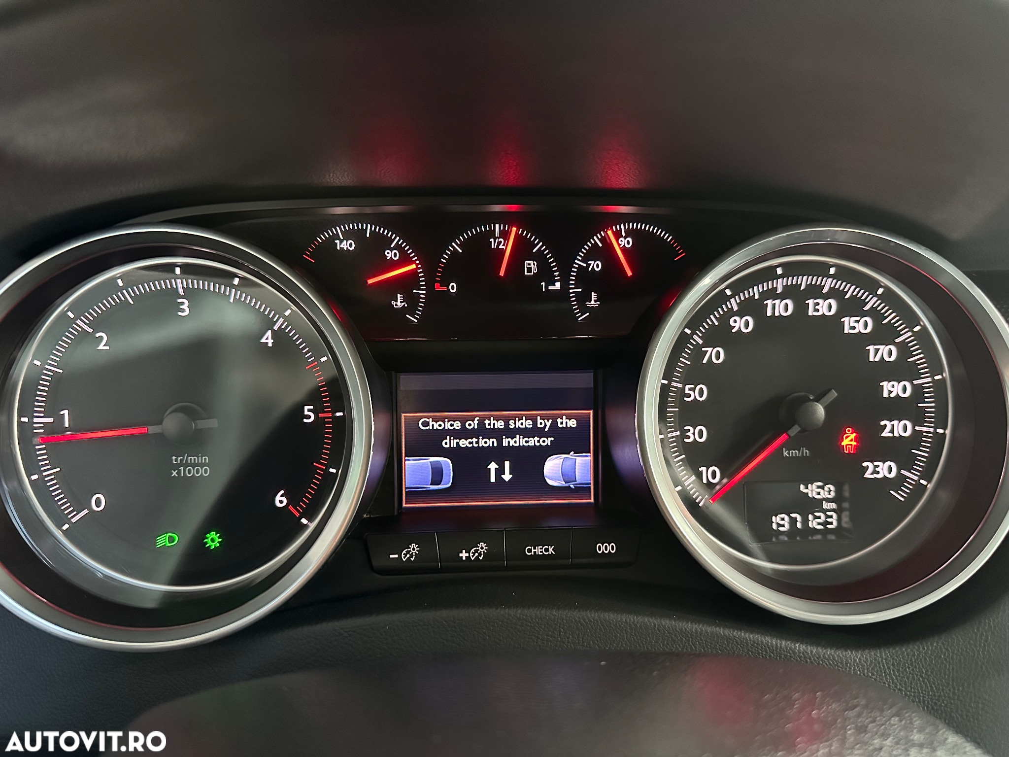 Peugeot 508 2.0 HDI FAP Allure - 32