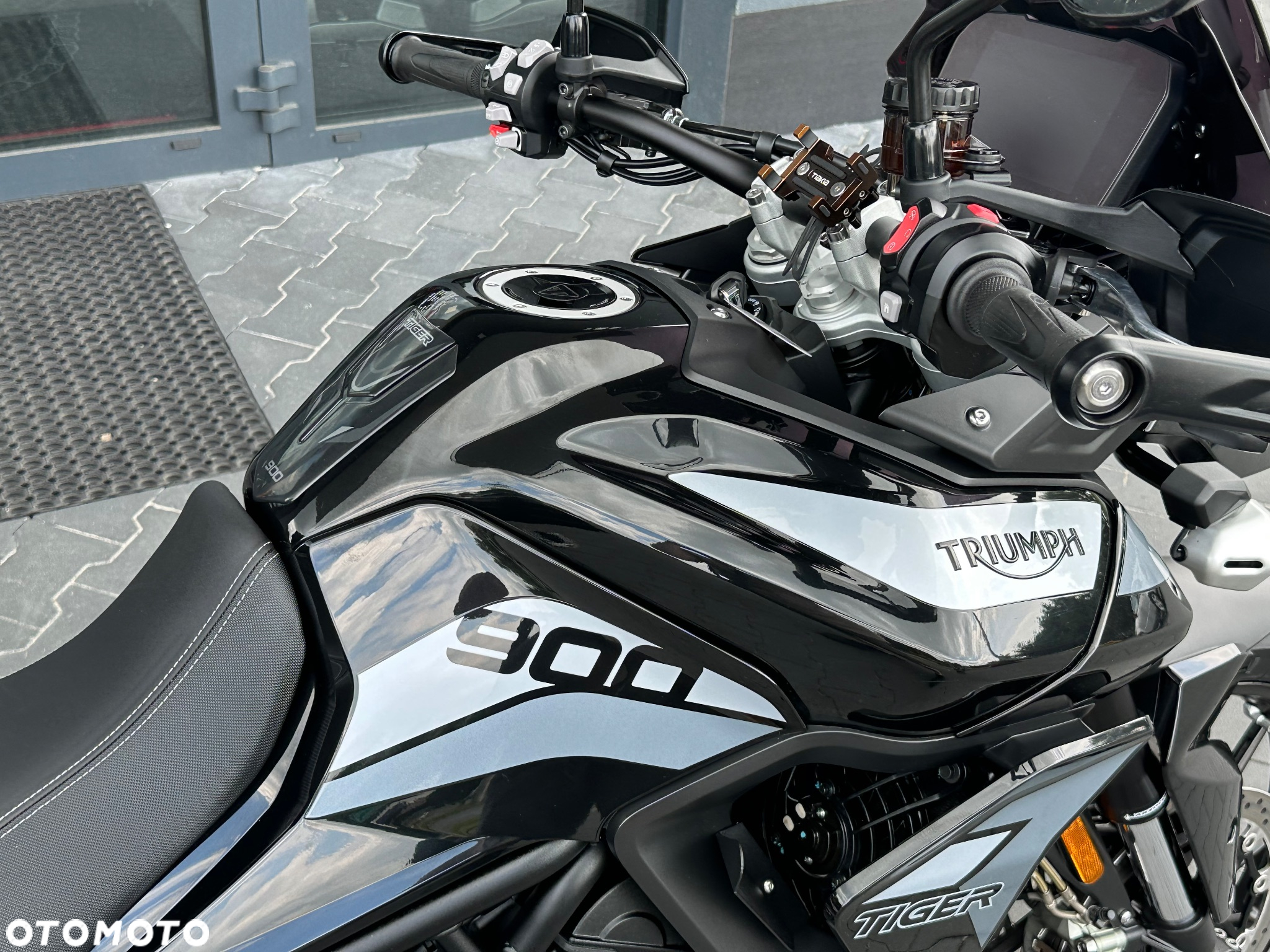 Triumph Tiger - 16