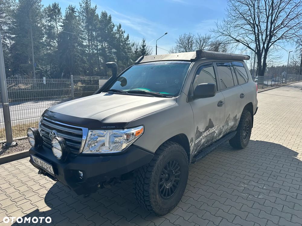 Toyota Land Cruiser - 2