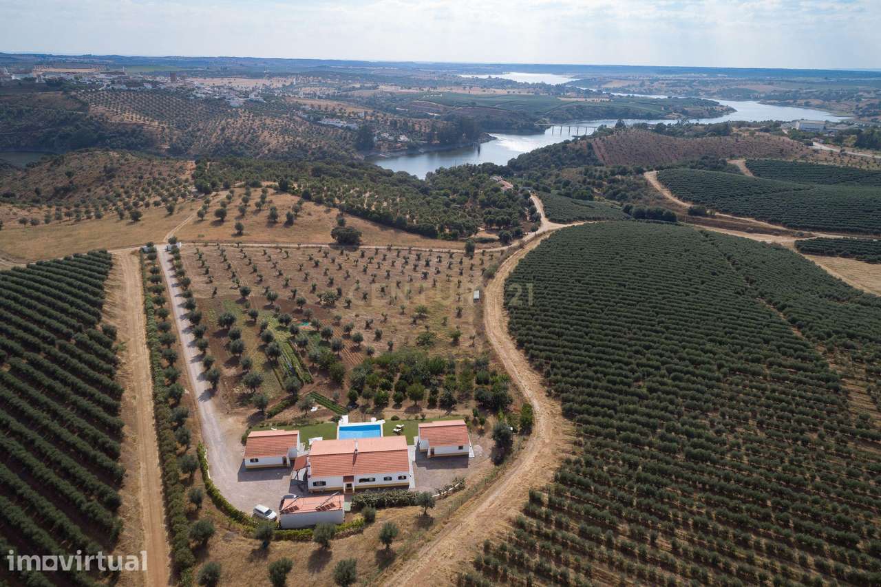 Herdade Alentejana com piscina, árvores de fruto. 2 hectares de terren - Grande imagem: 3/27