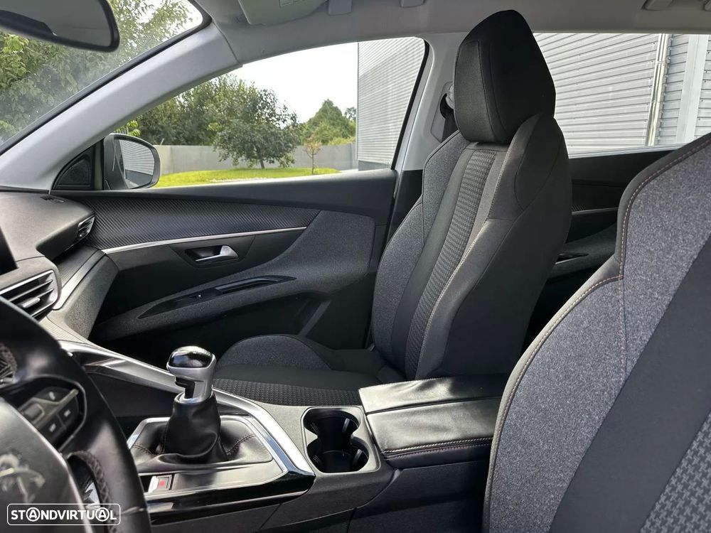 Peugeot 5008 1.2 PureTech Allure Pack - 35