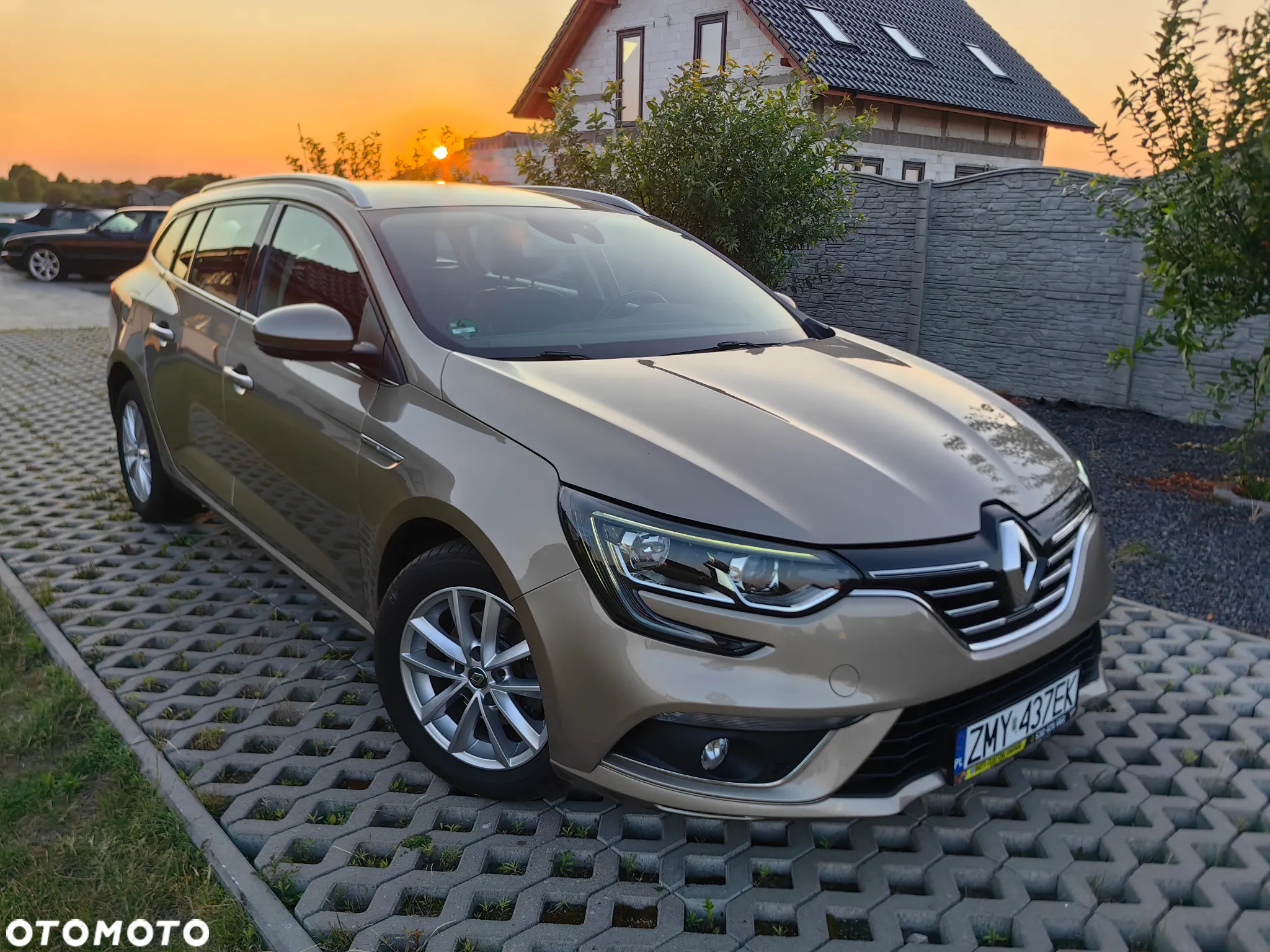 Renault Megane ENERGY TCe 130 EDC INTENS - 2