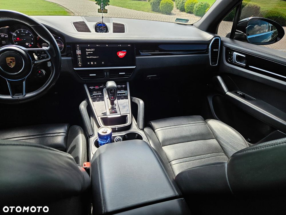 Porsche Cayenne Standard - 21