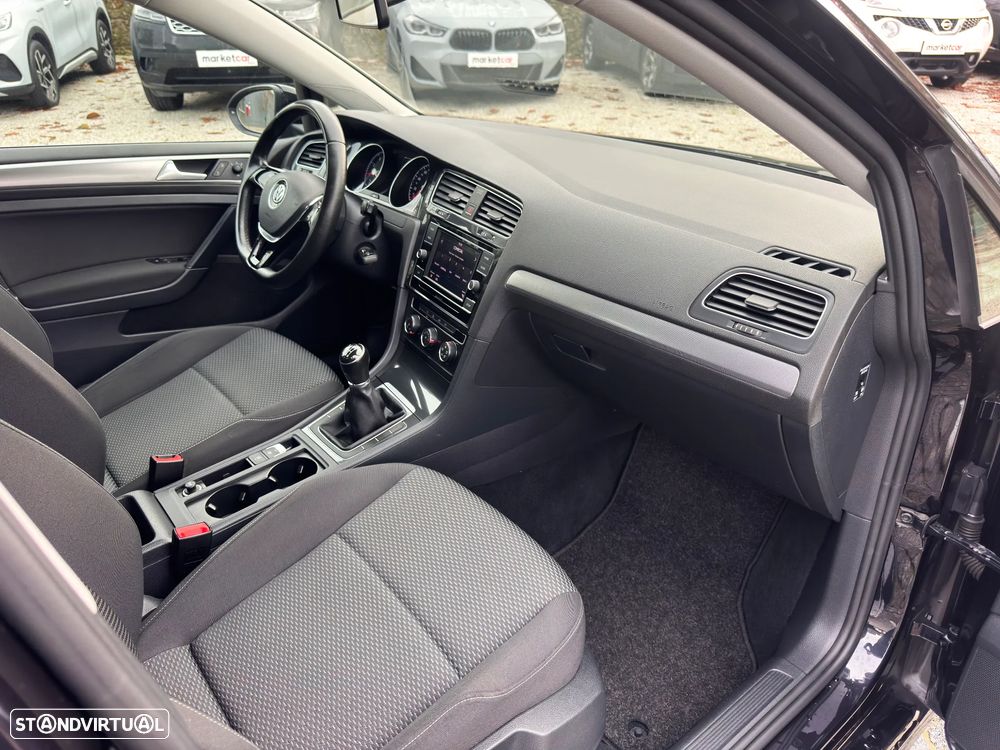 VW Golf 1.0 TSI Confortline - 25