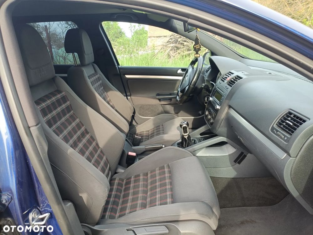 Volkswagen Golf 2.0 GTI - 8