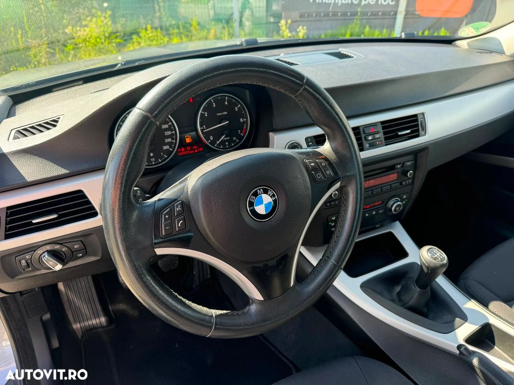 BMW Seria 3 318i - 20