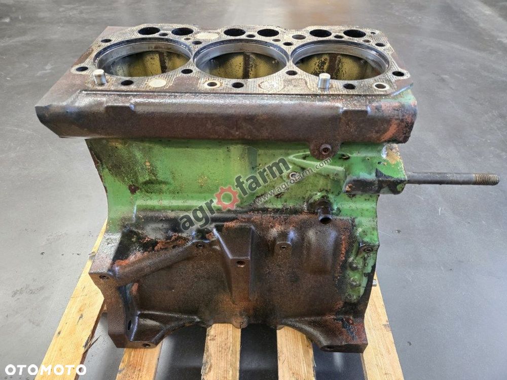 Blok silnika John Deere 1950 1850 1750 1550 1350 - 2