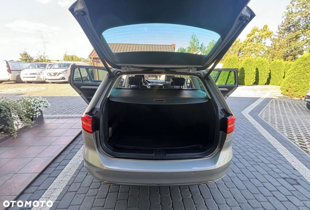 Volkswagen Passat 2.0 TDI SCR 4Mot DSG Highline - 12