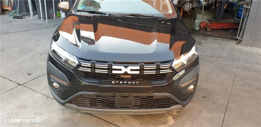 FRENTE COMPLETA DACIA SANDERO Stepway - 1