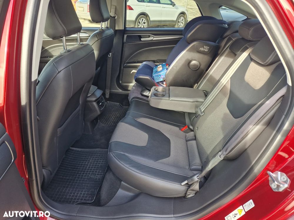 Ford Mondeo 2.0 TDCi Powershift AWD Titanium - 11