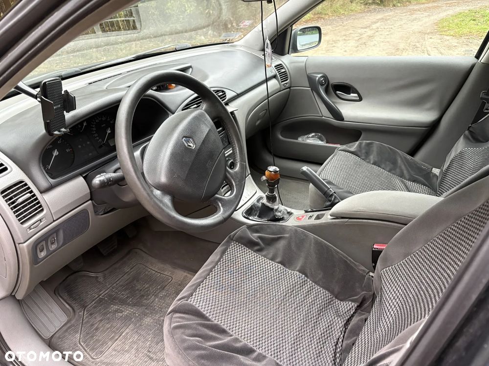 Renault Laguna II 1.9 dCi Expression - 4