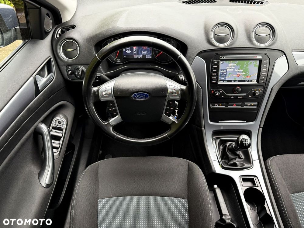 Ford Mondeo - 25