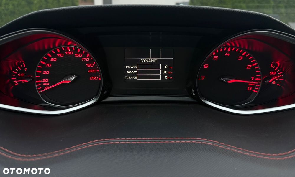 Peugeot 308 1.6 e-THP GTi by Sport S&S - 24