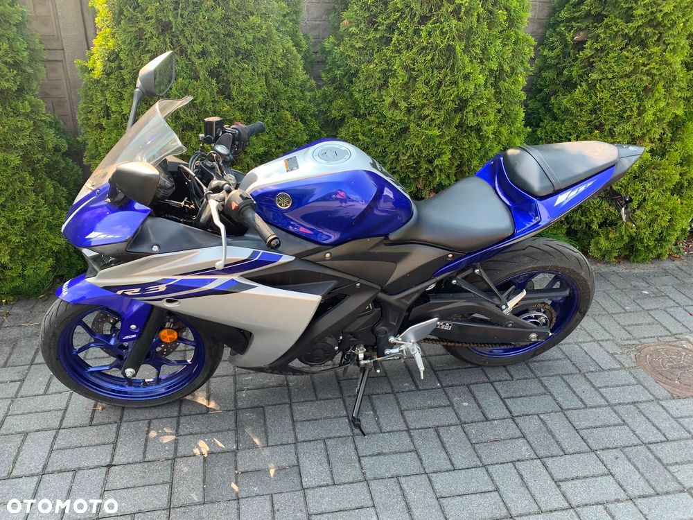 Yamaha YZF - 8
