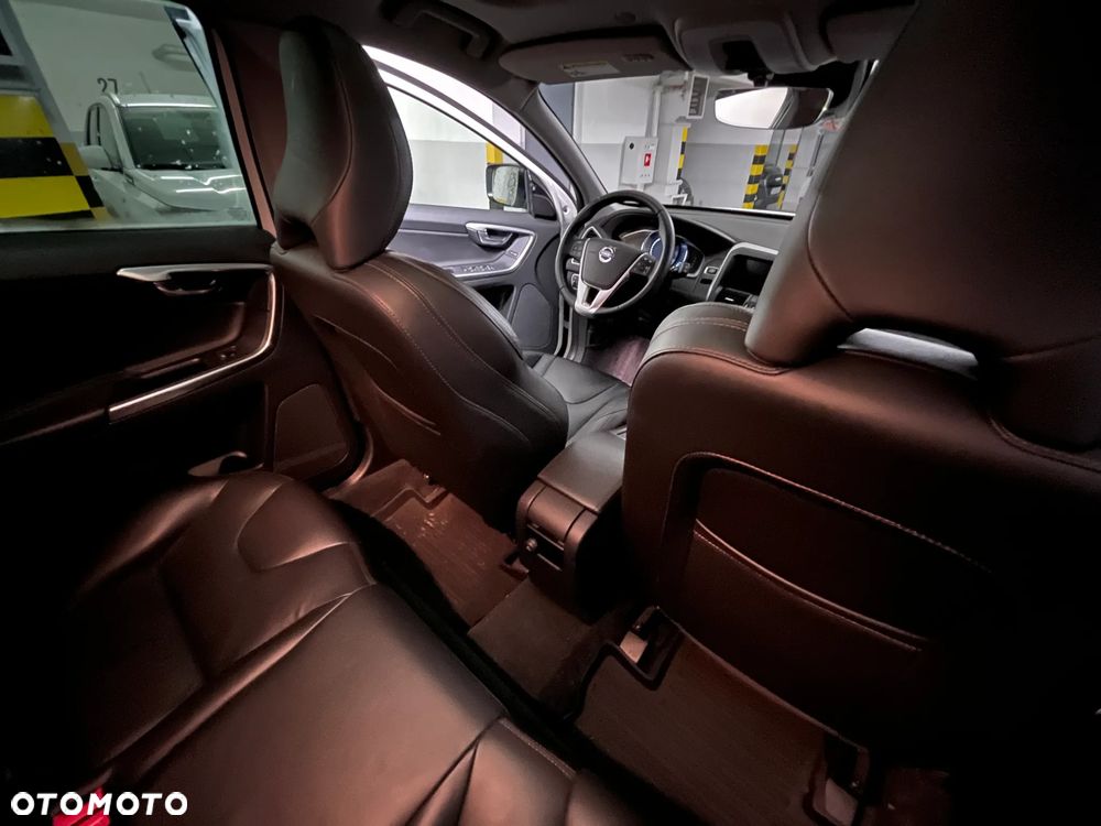 Volvo XC 60 T6 Geartronic Momentum - 11
