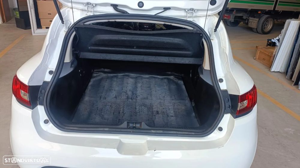 Renault CLIO 1.5 DCI - 9