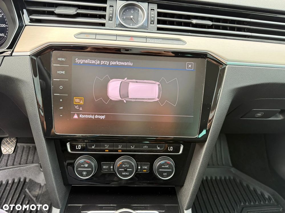 Volkswagen Passat - 24