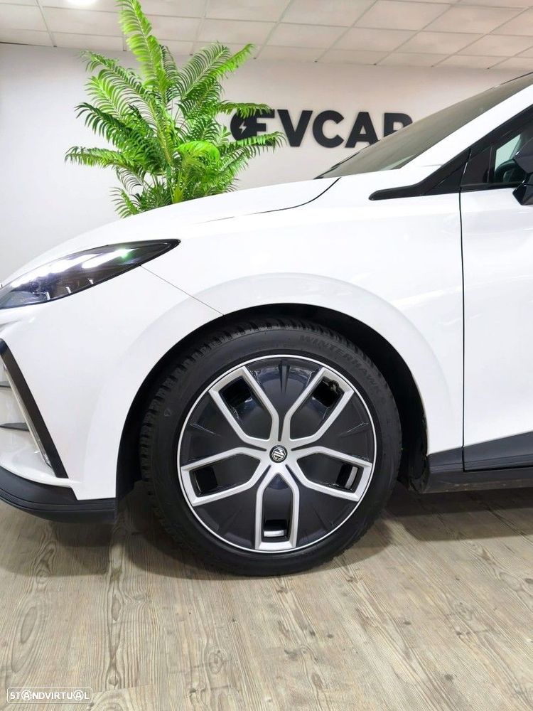 MG MG4 64 kWh Luxury - 40