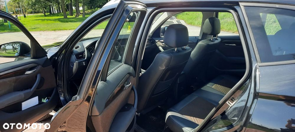 BMW X1 xDrive18d - 12