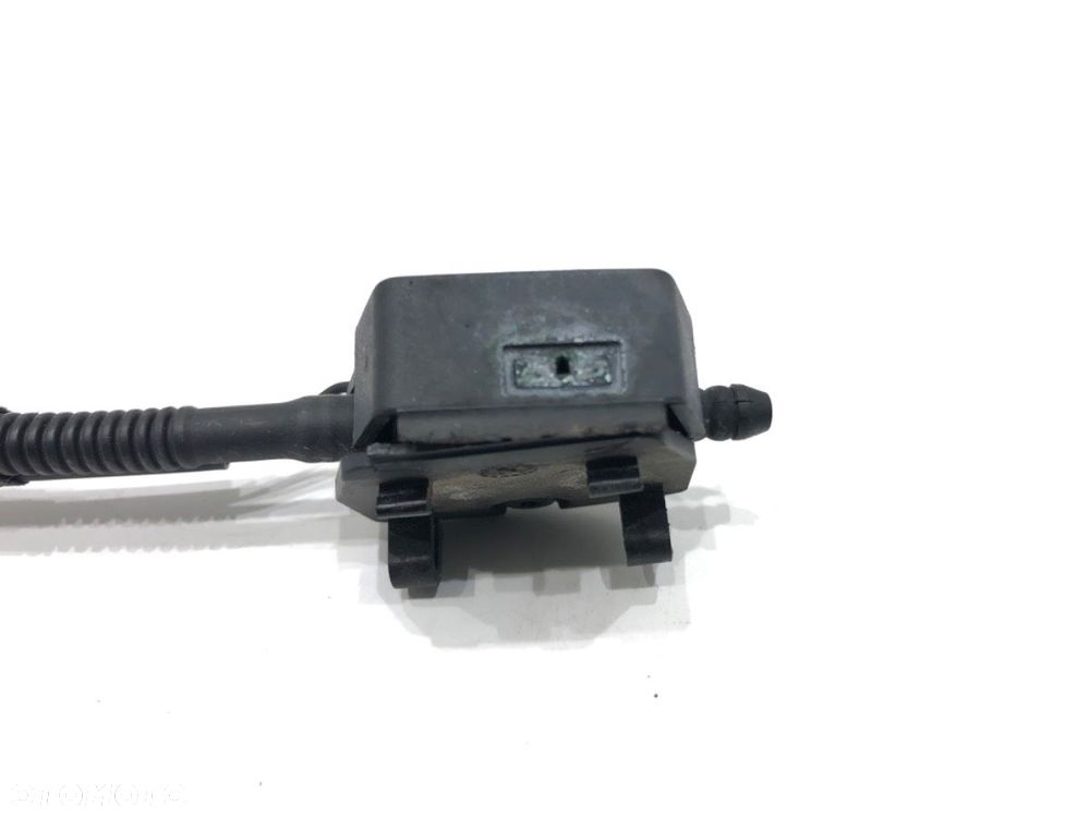 DYSZE SPRYSKIWACZY  BMW 4 coupe (F32, F82) 2013 - 2022 420 d xDrive 135 kW [184 KM] olej napędowy - 3