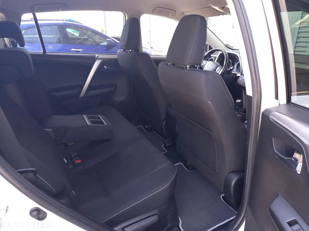 Toyota RAV4 - 15