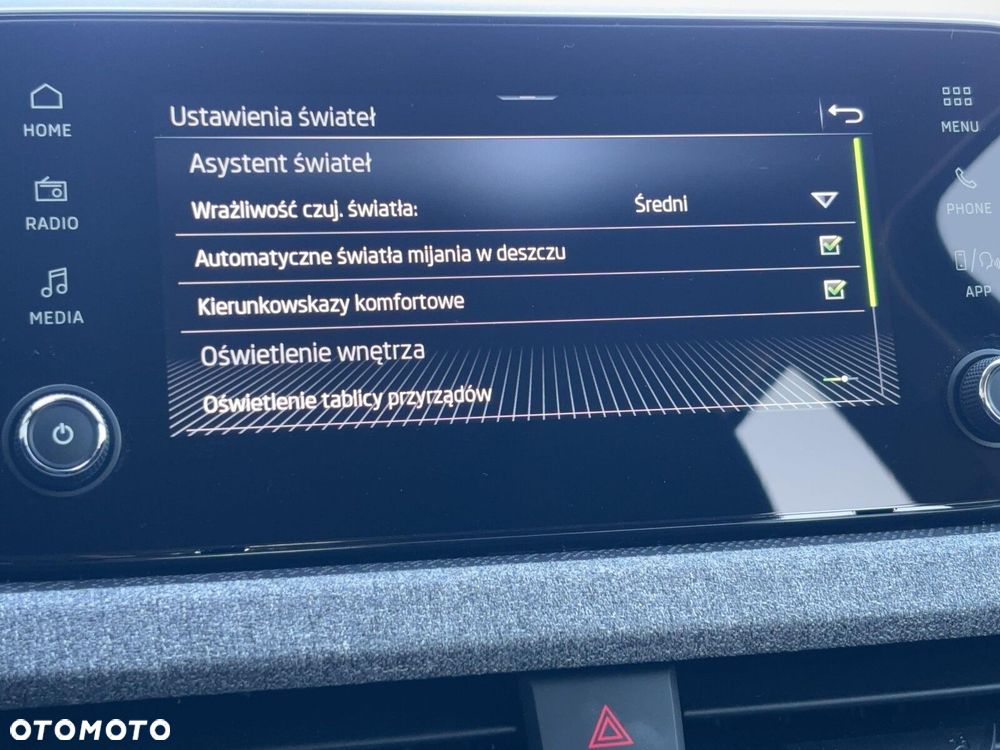 Skoda Kamiq 1.0 TSI Selection DSG - 30