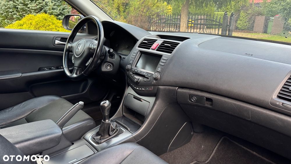 Honda Accord 2.2d Executive Nav - 15