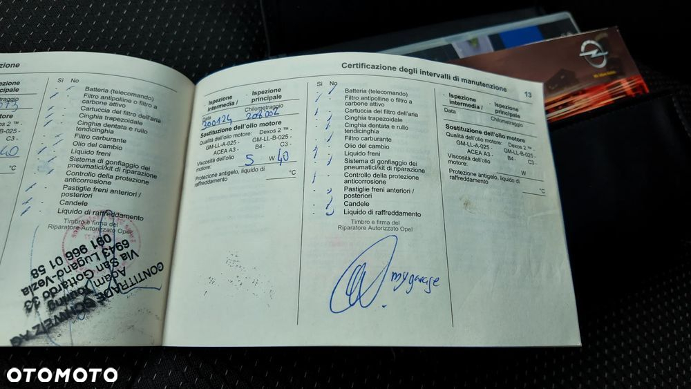 Opel Astra 1.6 Turbo Cosmo - 26