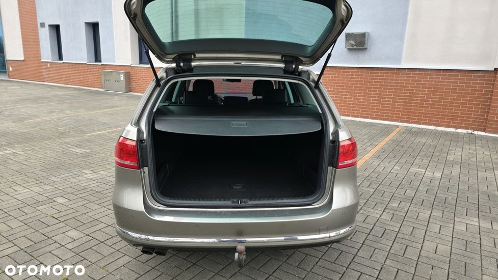 Volkswagen Passat - 21