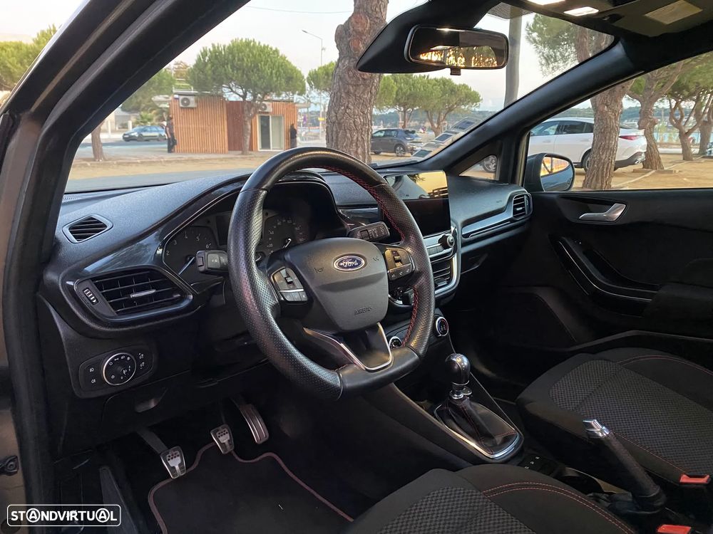 Ford Fiesta 1.0 EcoBoost S&S ST-LINE - 13