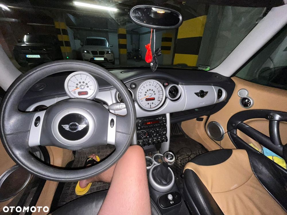 MINI ONE Standard - 8