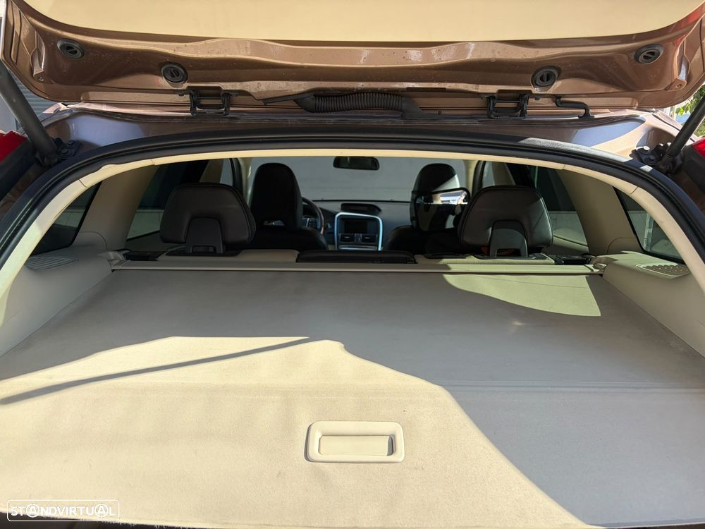 Volvo XC 60 2.0 D3 Drive - 9