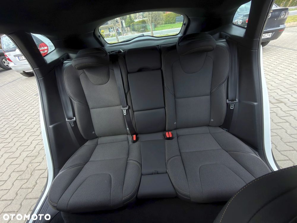 Volvo V40 Cross Country D3 Summum - 11