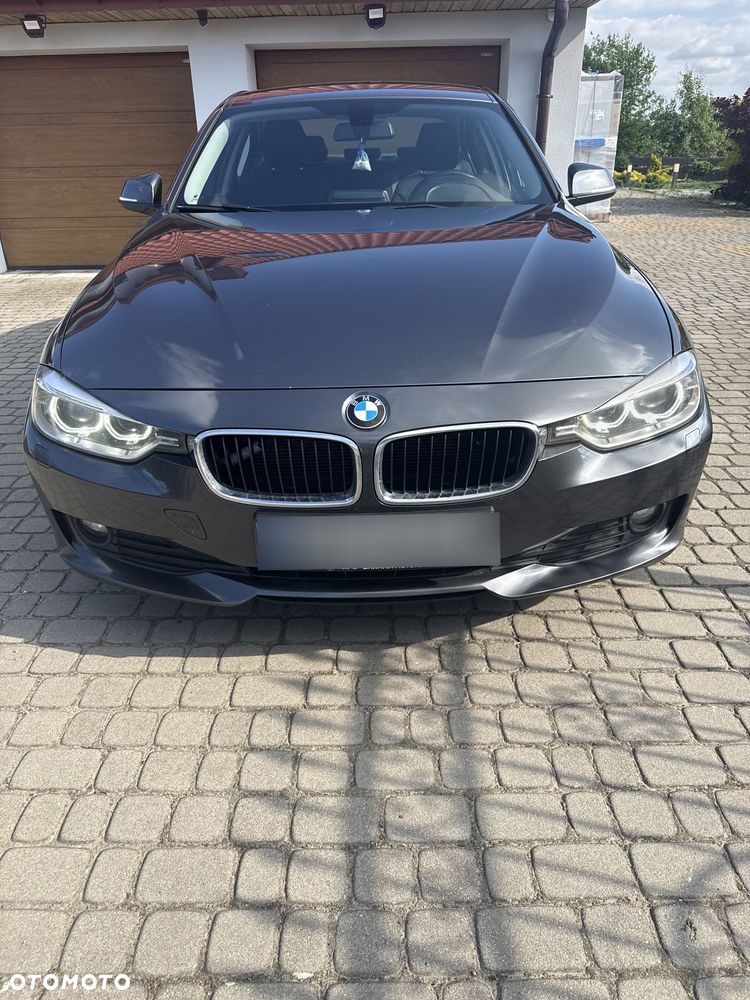 BMW Seria 3 318d - 2