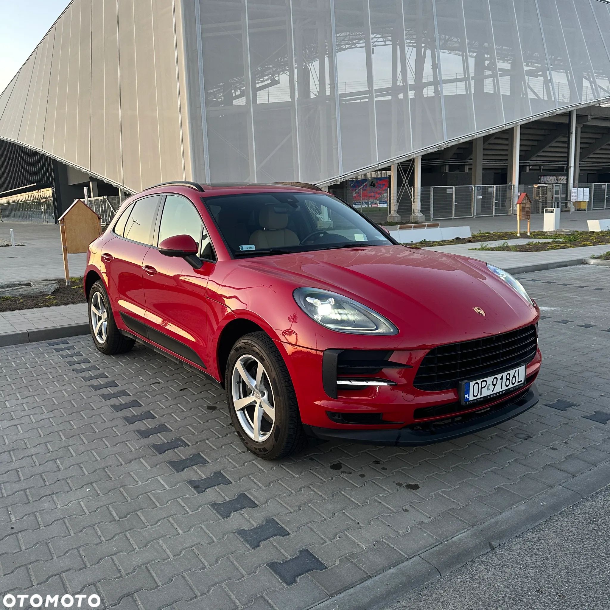 Porsche Macan Standard - 1